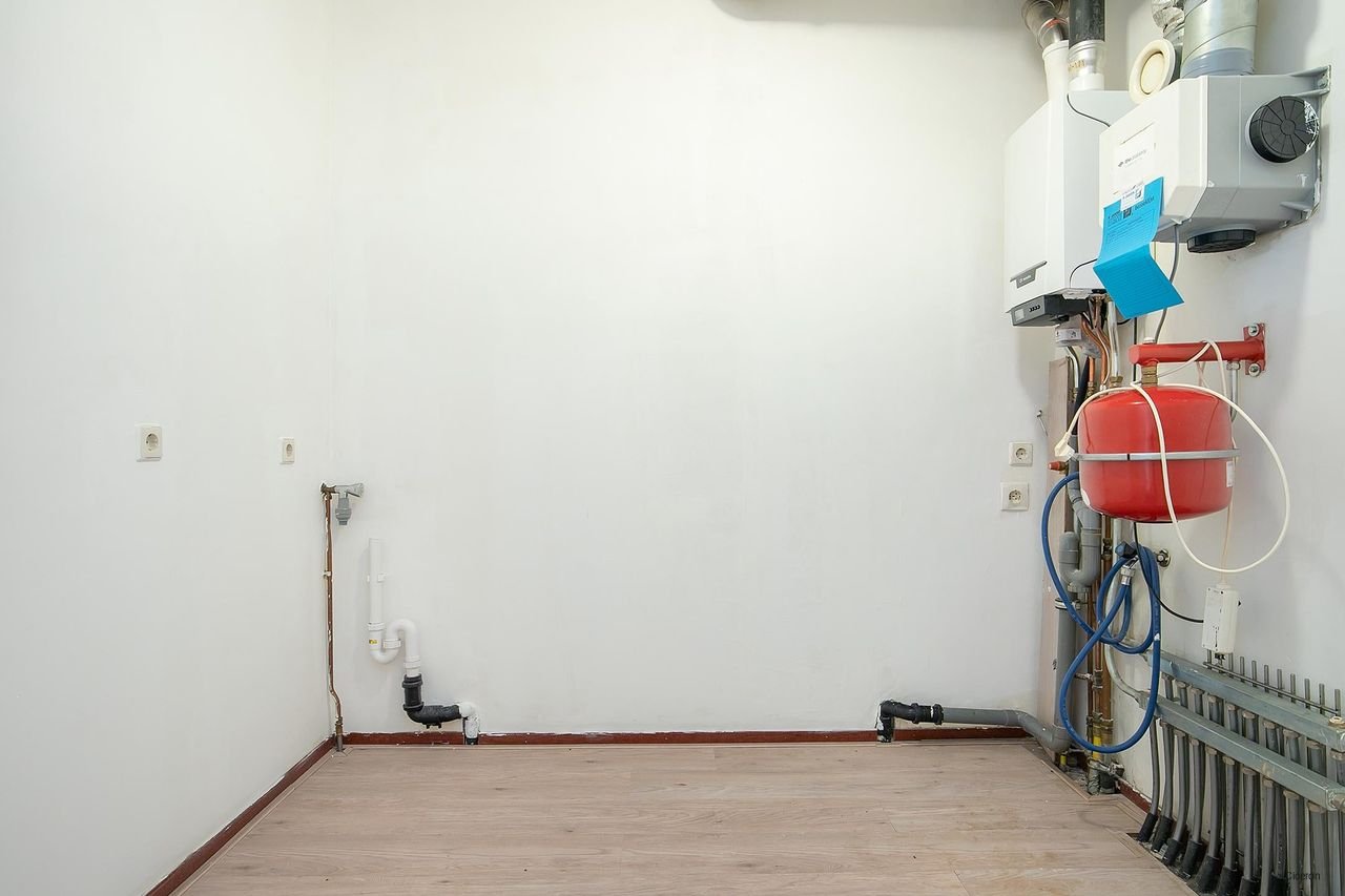 Spacious 4-room apartment in the heart of Bergen op Zoom - Image 14