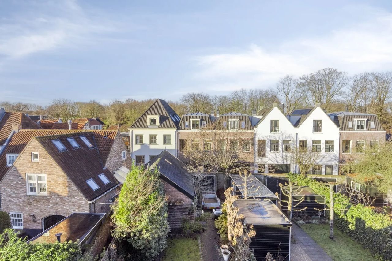 Spacious Monumental Residence in Naarden Vesting - Image 23