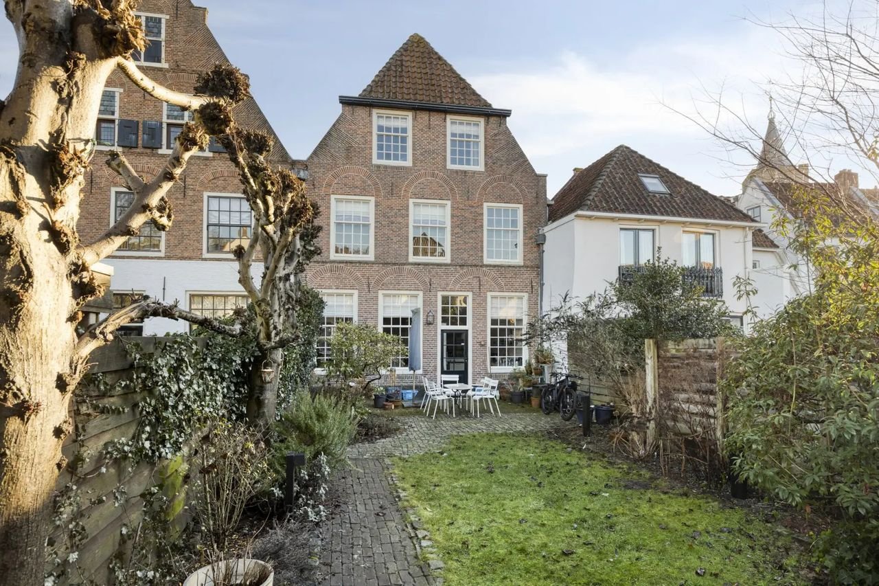 Spacious Monumental Residence in Naarden Vesting - Image 15