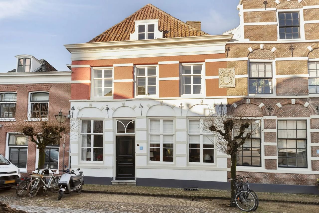 Spacious Monumental Residence in Naarden Vesting - Image 4