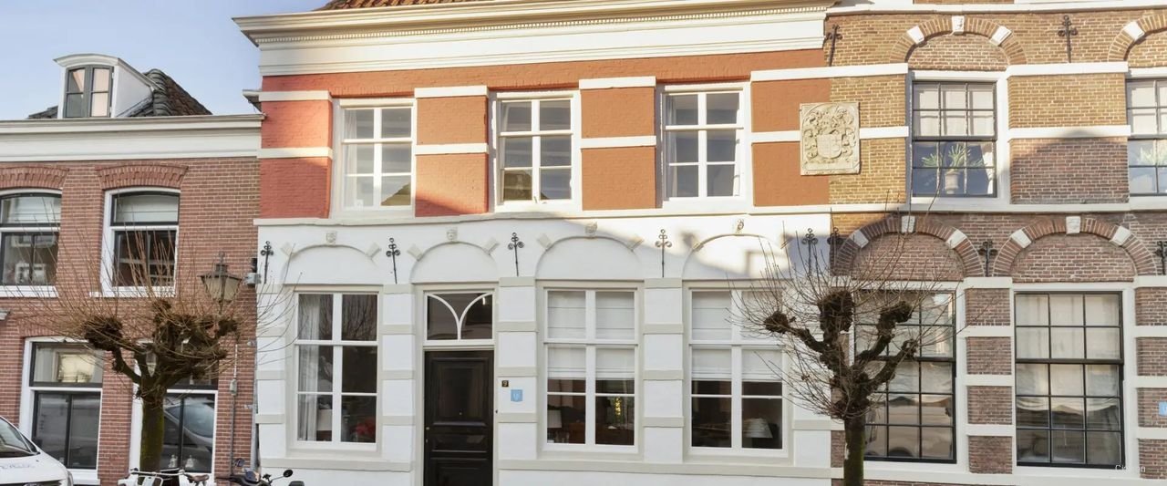 Spacious Monumental Residence in Naarden Vesting - Image 1