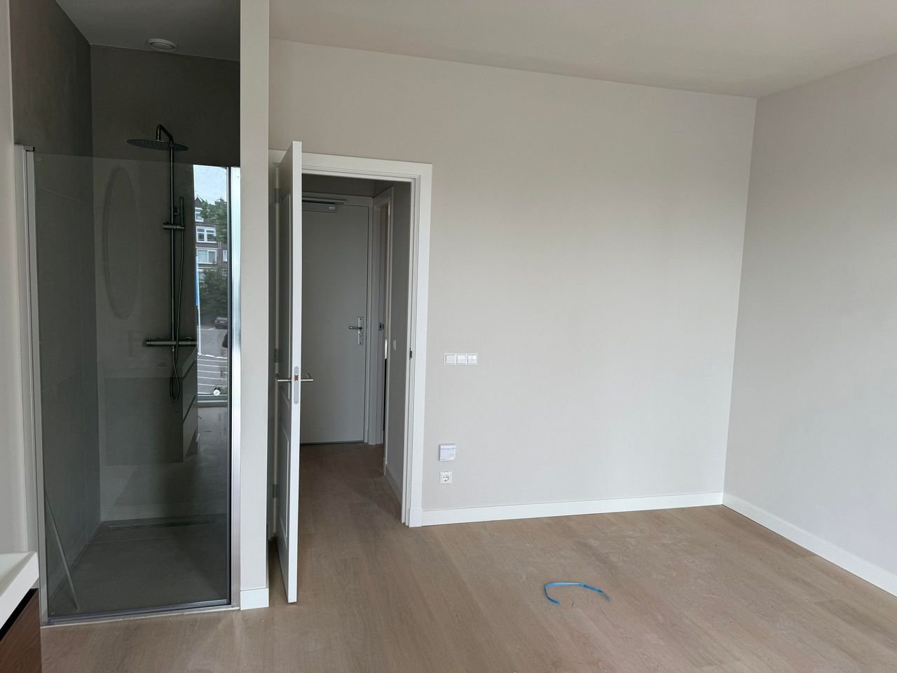 Renovated apartment in the heart of Kralingen - Image 9