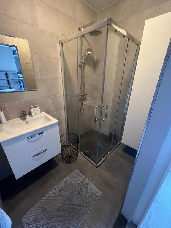Rustig 2-kamerappartement met tuin - Afbeelding 5