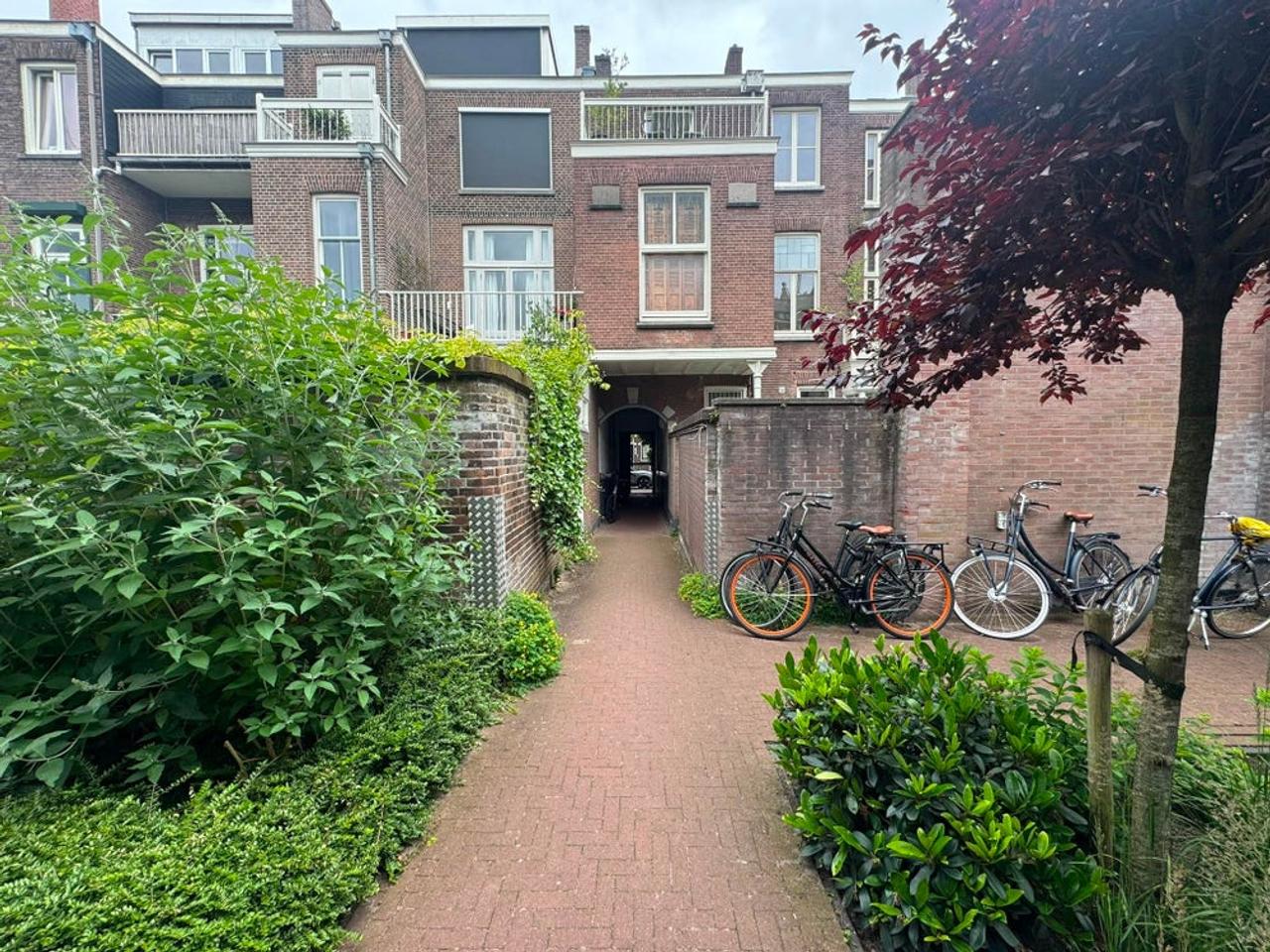 Rustig 2-kamerappartement met tuin - Afbeelding 9