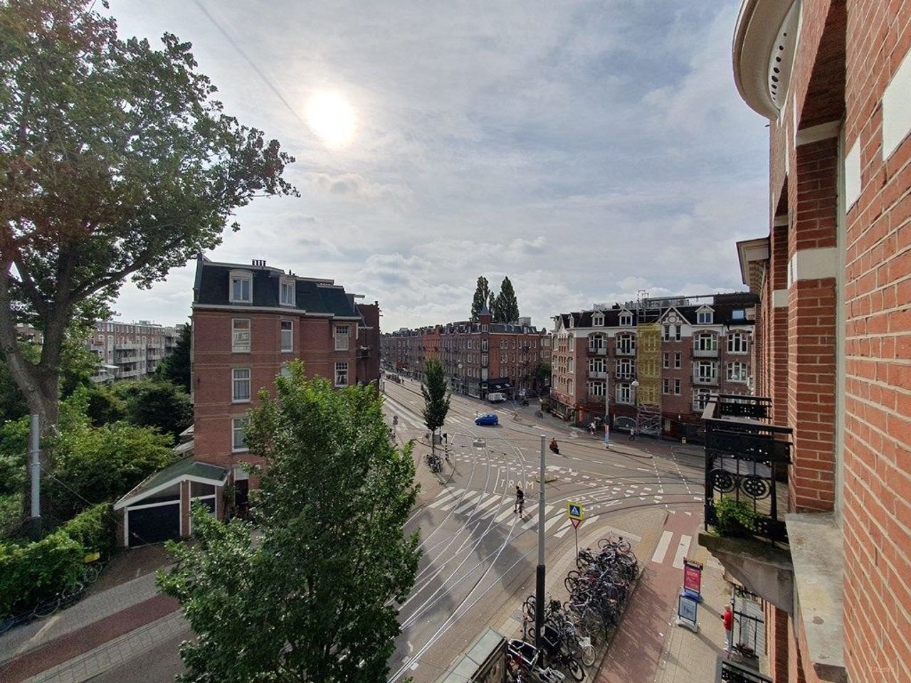 Gerenoveerd appartement met 3 balkons - Afbeelding 3