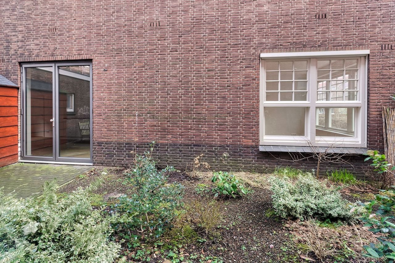 Licht hoekhuis in oude school Oost - Afbeelding 19