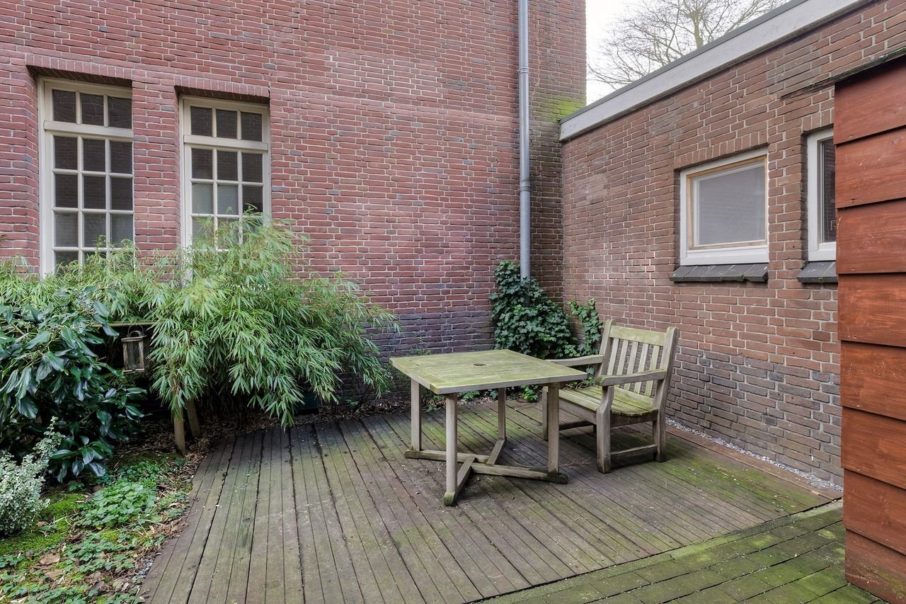 Licht hoekhuis in oude school Oost - Afbeelding 18