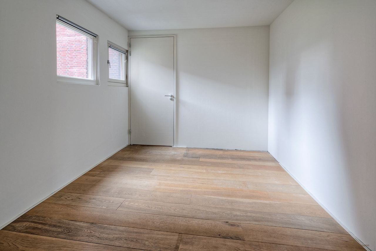 Licht hoekhuis in oude school Oost - Afbeelding 10