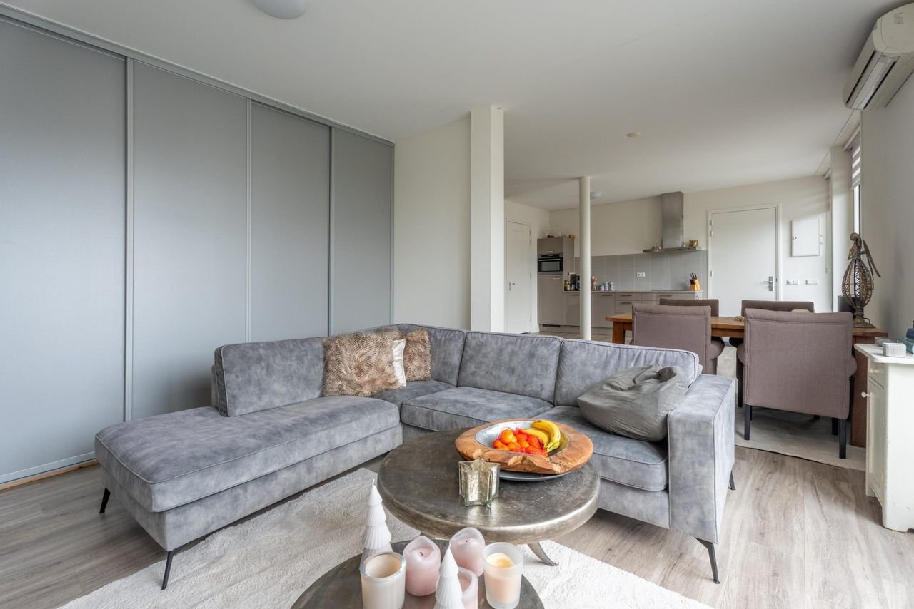 Royale studio (66m²) met balkon in Bovenstad - Afbeelding 2