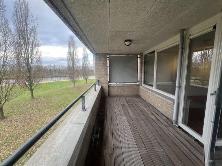 Ruim appartement met zicht op het kanaal - Afbeelding 8