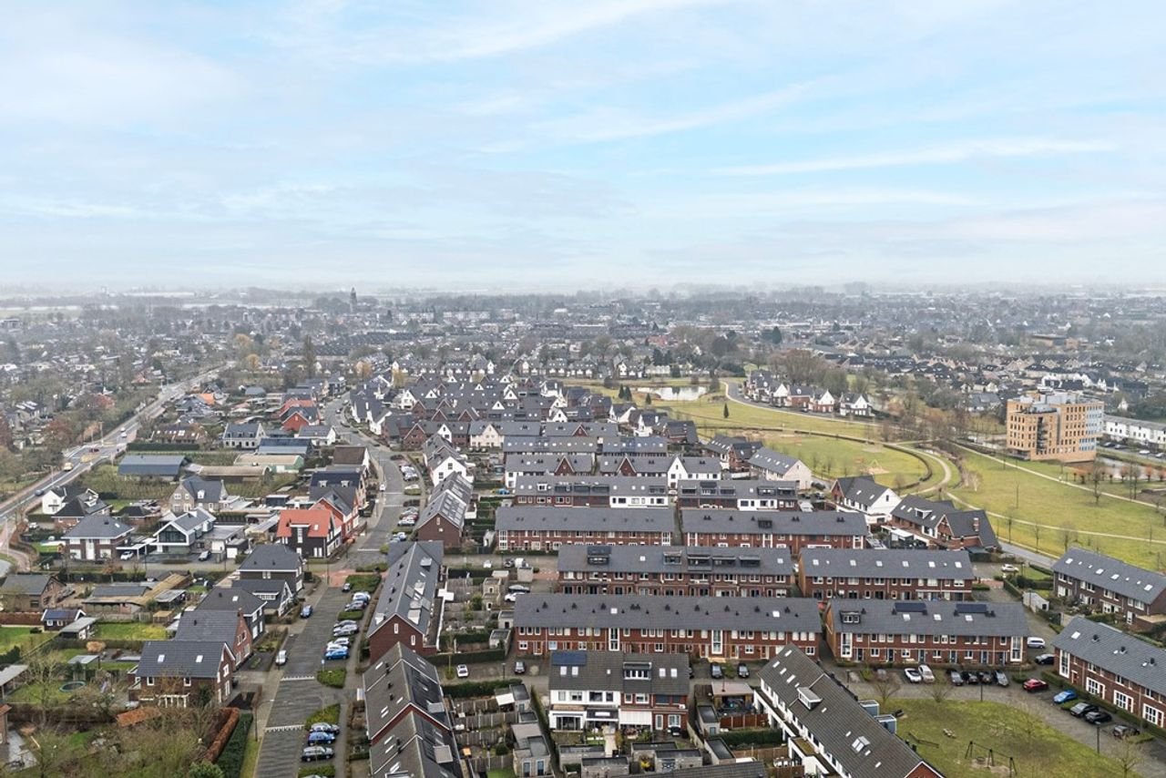 Sunny family home with energy label A - Image 26