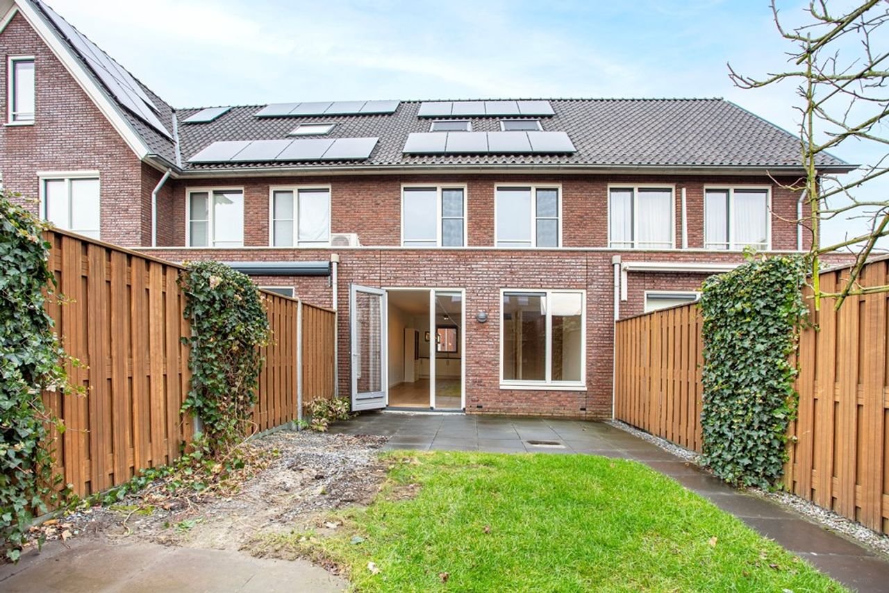 Sunny family home with energy label A - Image 22