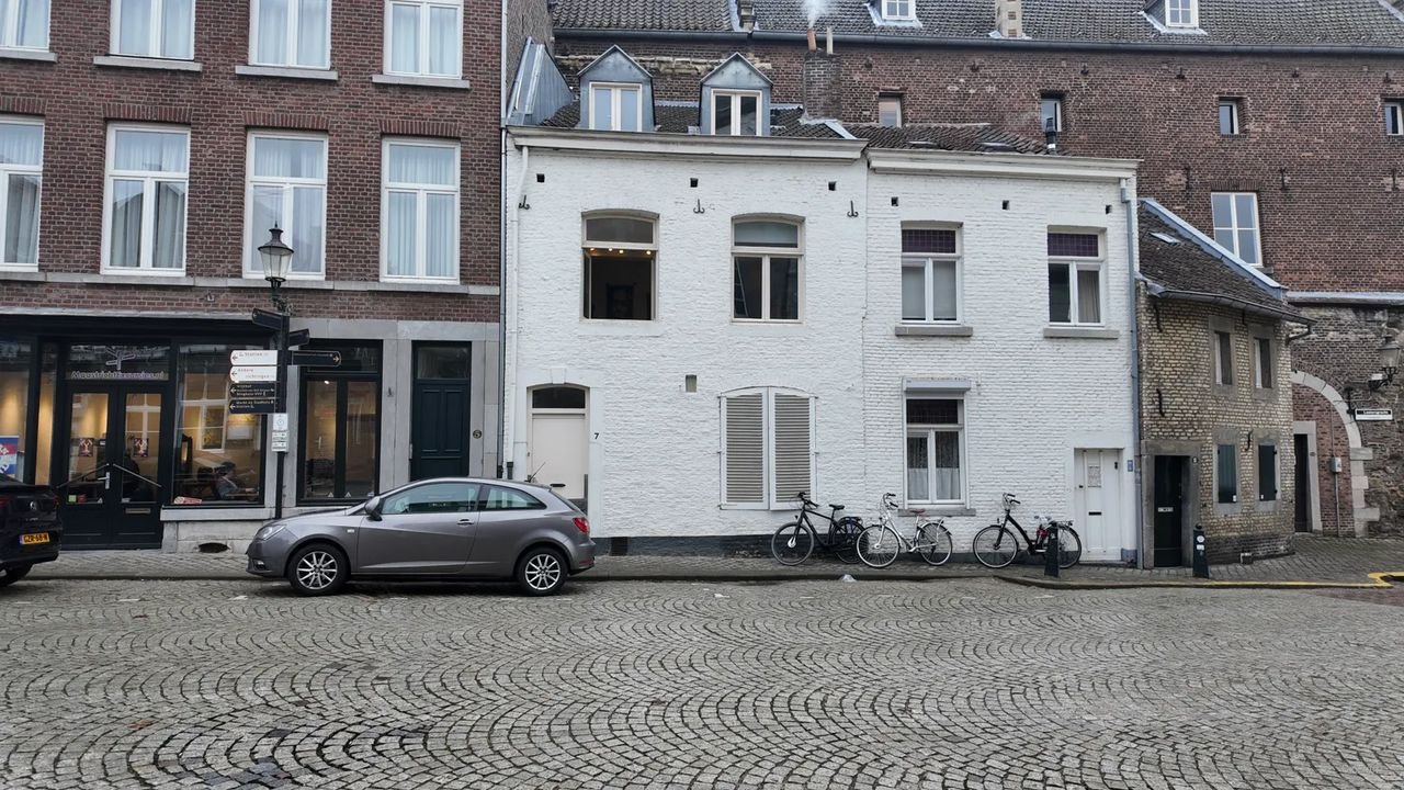 Kamer in historisch pand Ezelmarkt - Afbeelding 1