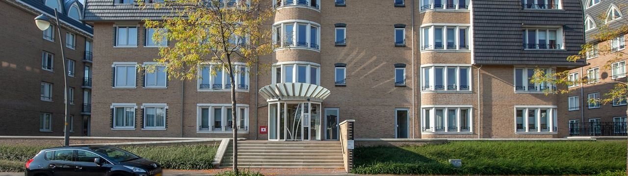 Spacious apartment (119 m²) with garage - Image 1