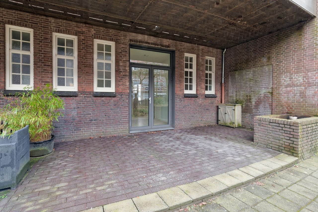 Benedenwoning in Oost met enorme tuin - Afbeelding 3