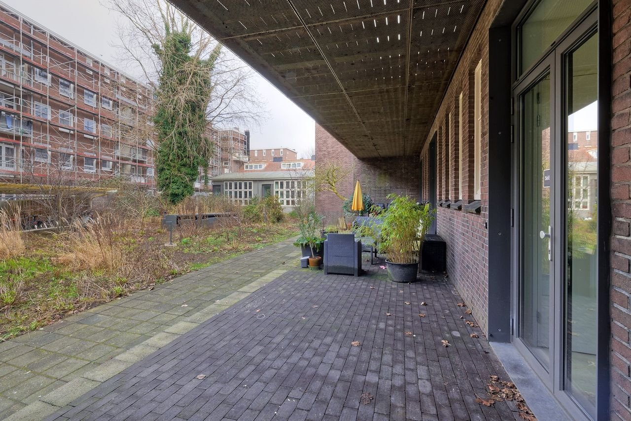 Benedenwoning in Oost met enorme tuin - Afbeelding 4