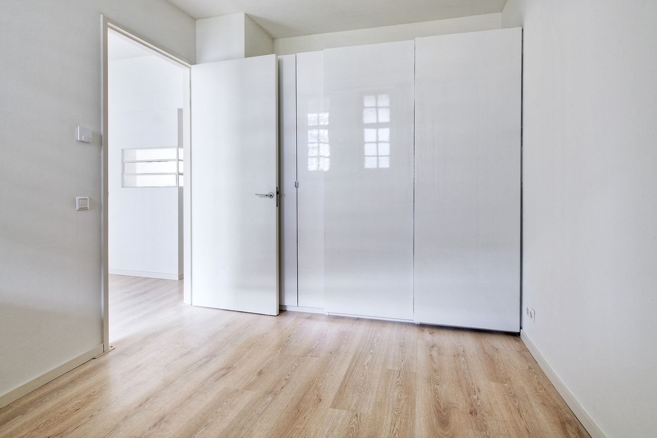 Benedenwoning in Oost met enorme tuin - Afbeelding 22