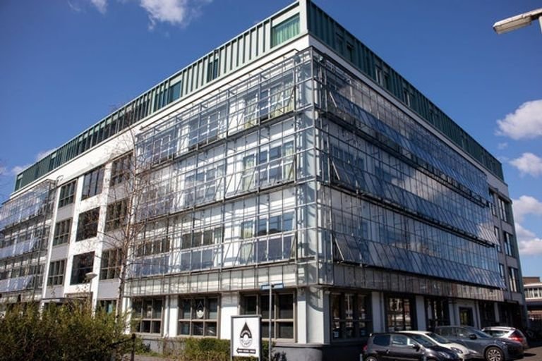 Ingerichte studio in hartje Den Haag - Afbeelding 1