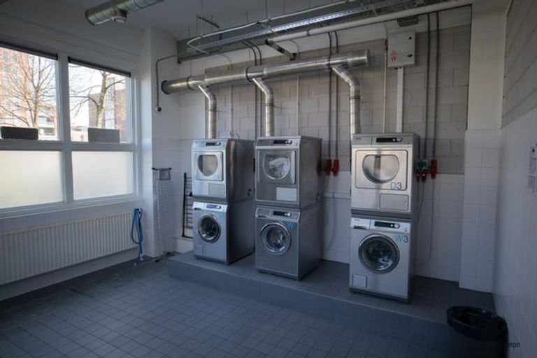 Ingerichte studio in hartje Den Haag - Afbeelding 19