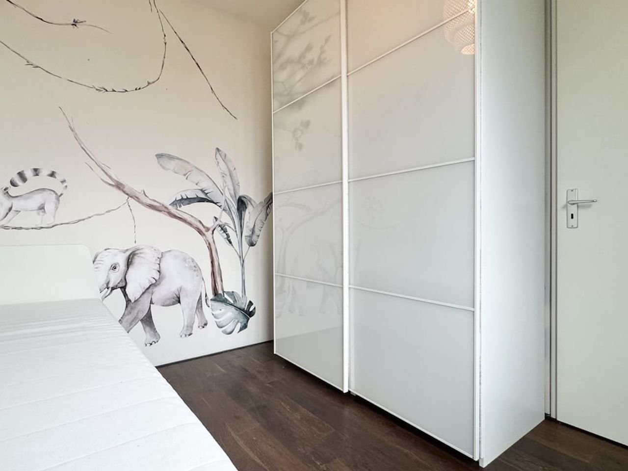 Licht 3-kamerappartement met balkon en parking - Afbeelding 14