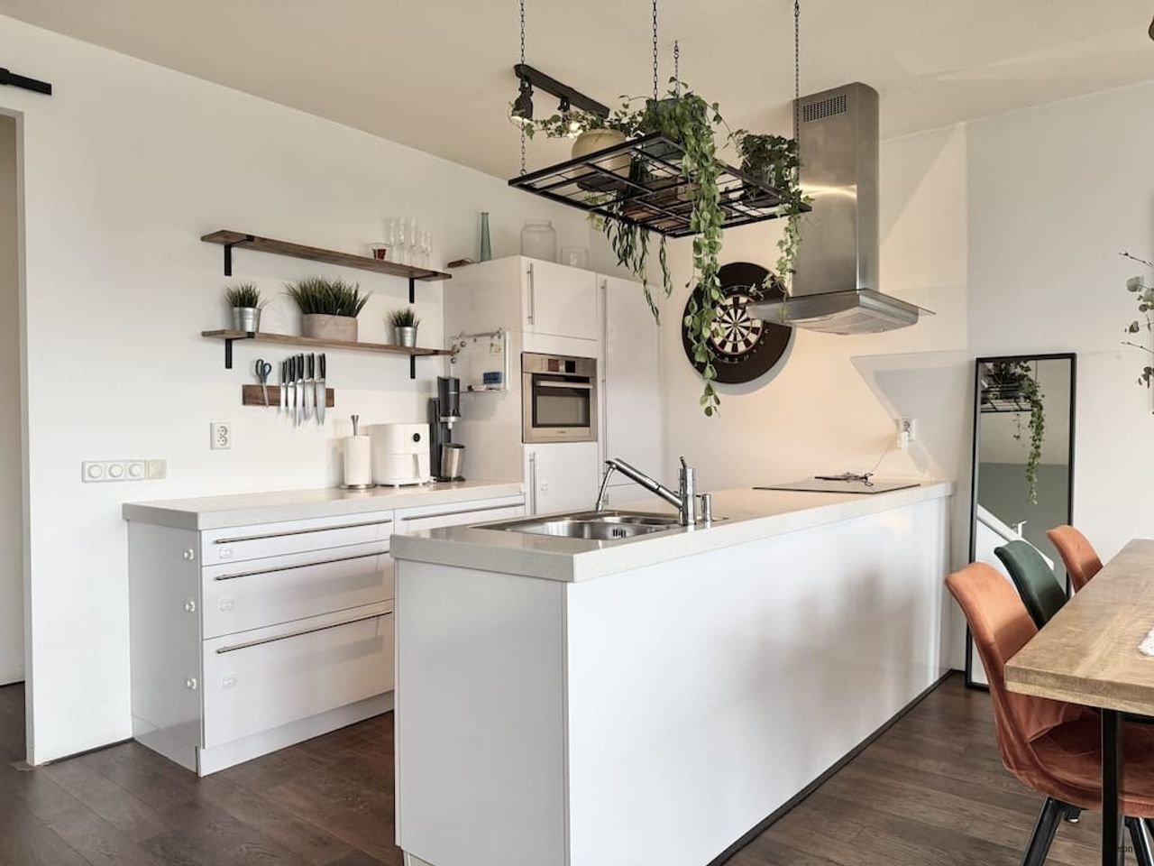 Licht 3-kamerappartement met balkon en parking - Afbeelding 5