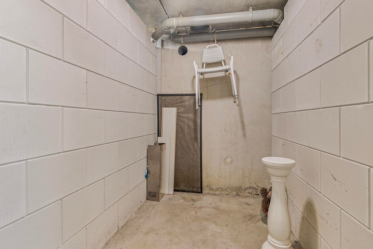 Comfortable 2-bedroom apartment (55+) - Image 17