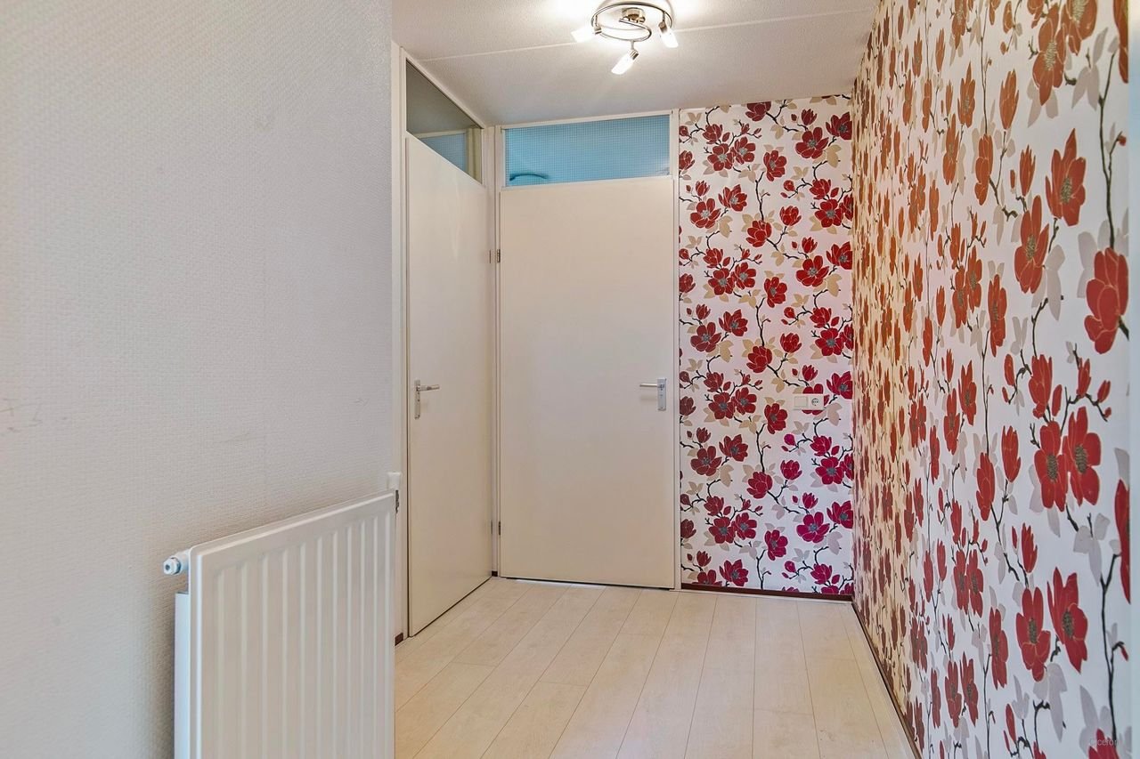 Comfortable 2-bedroom apartment (55+) - Image 3