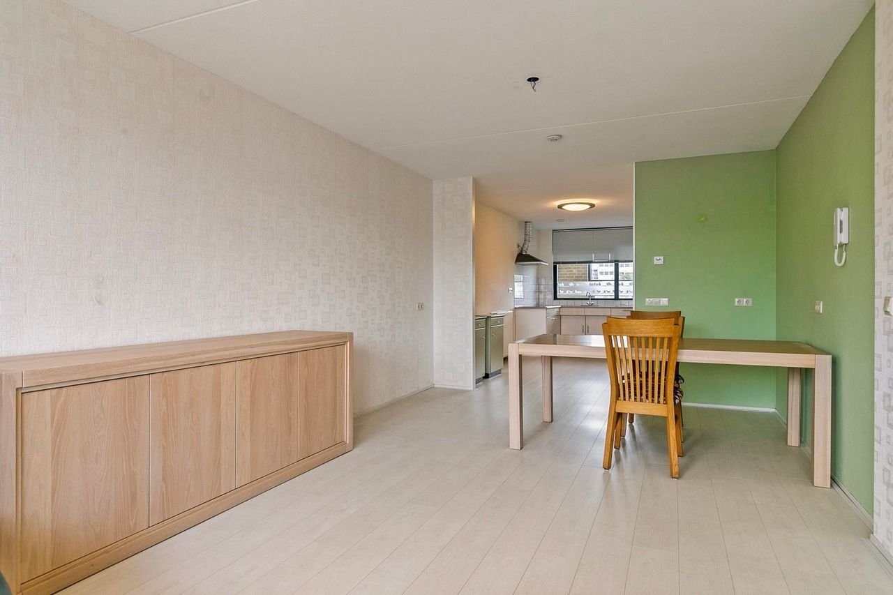 Comfortable 2-bedroom apartment (55+) - Image 6