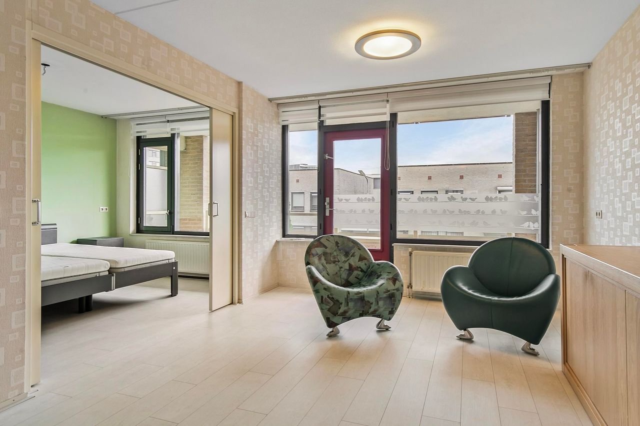 Comfortable 2-bedroom apartment (55+) - Image 5