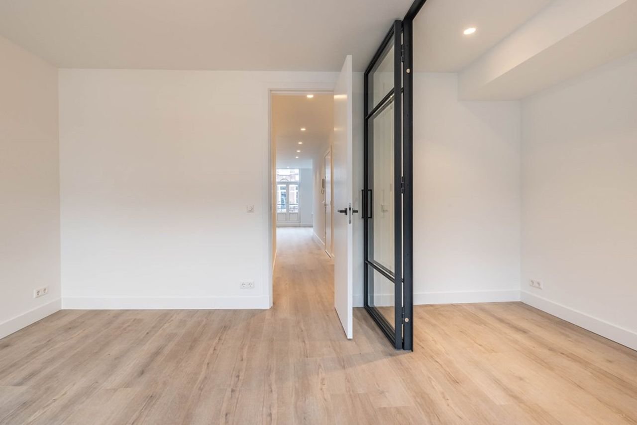 Gerenoveerd appartement met balkon in de Helmersbuurt - Afbeelding 12