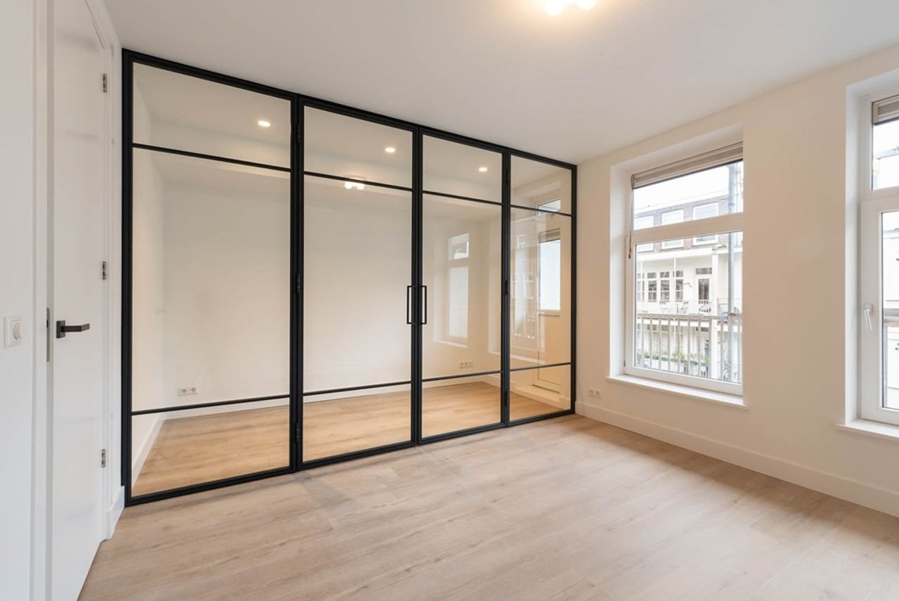 Gerenoveerd appartement met balkon in de Helmersbuurt - Afbeelding 9