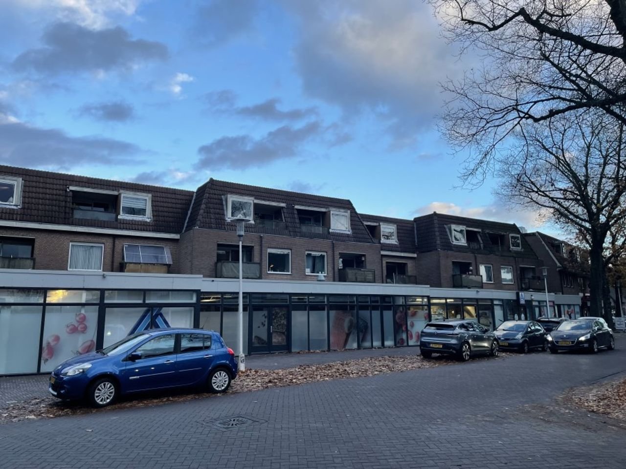 Royaal 4-kamerappartement met balkon in Hoogland - Afbeelding 1