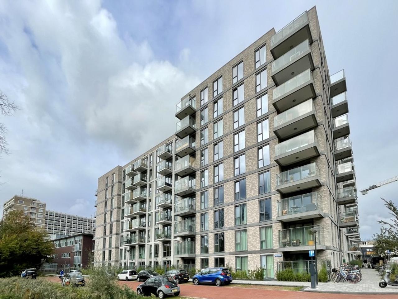 3-kamerappartement met balkon in Leiden - Afbeelding 1
