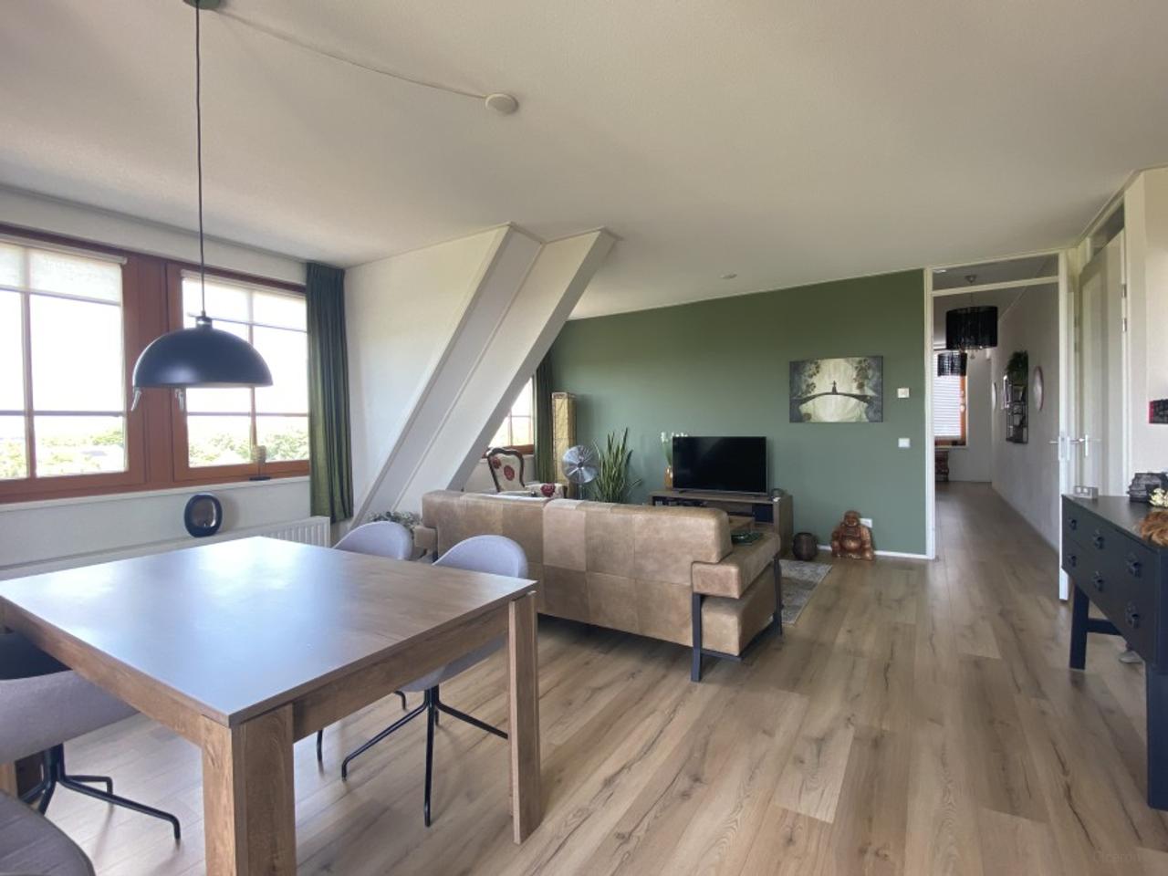 Bright 2-room apartment with balcony in De Maten - Image 2
