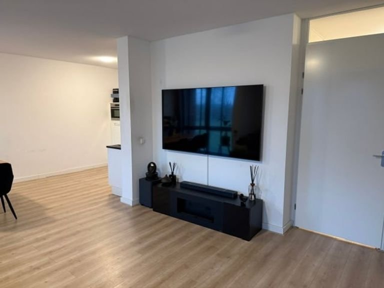 Gas-free living: 3 bedrooms in Velsen - Image 3