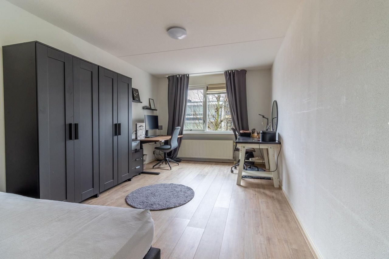 Spacious apartment on Van Weedestraat - Image 10