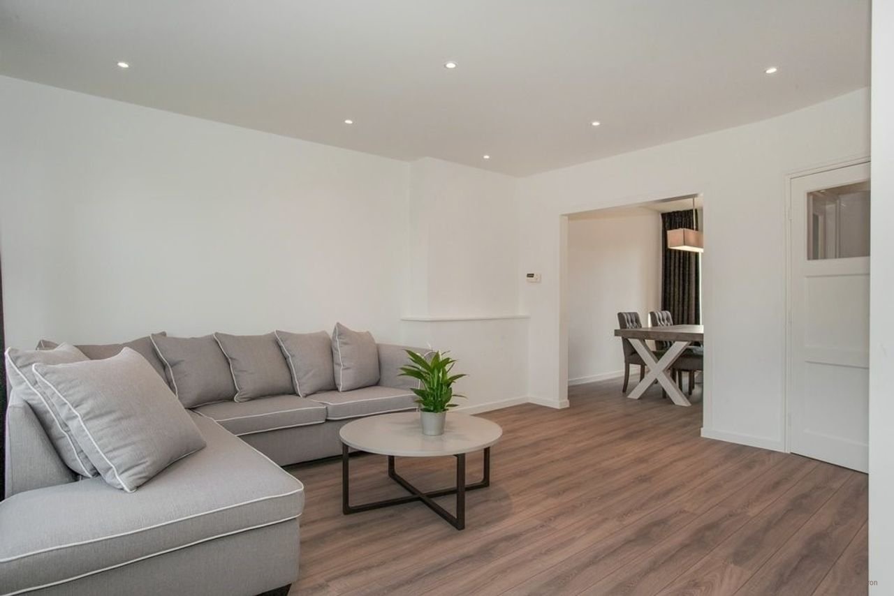 Bright two-story home - Image 3