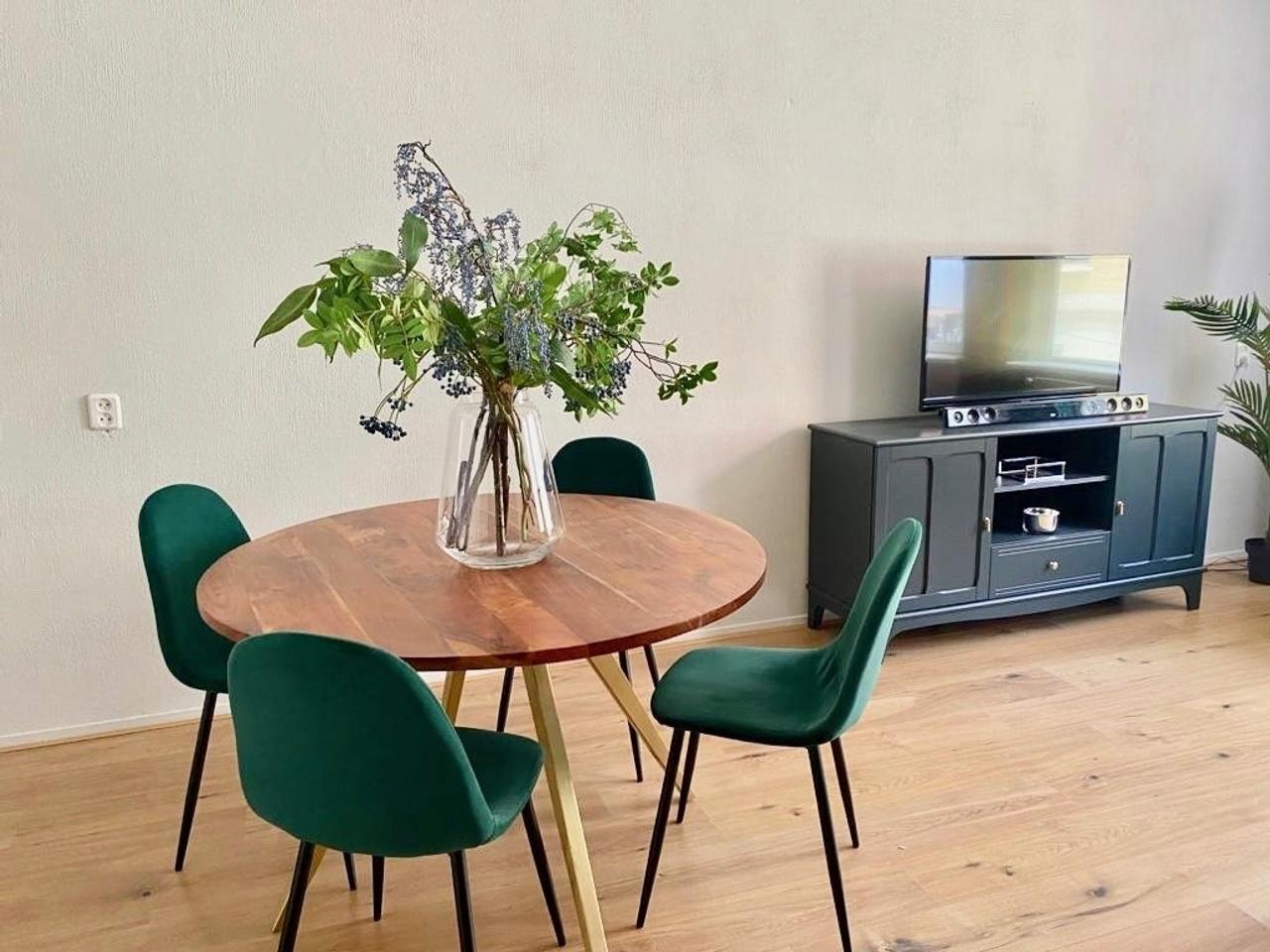 Gemeubileerd appartement met balkon in de Archipelbuurt - Afbeelding 1