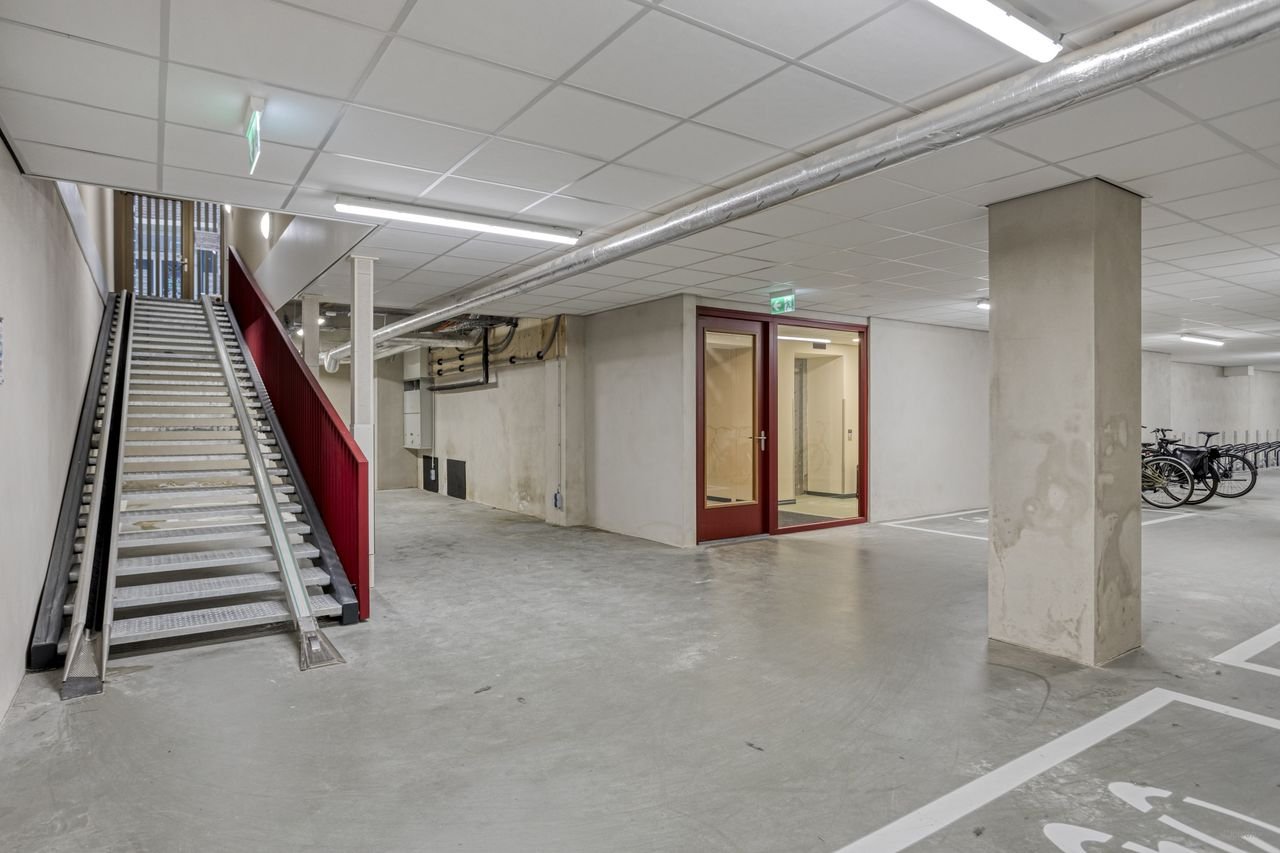 Moderne studio in voormalig warenhuis (39m²) - Afbeelding 19