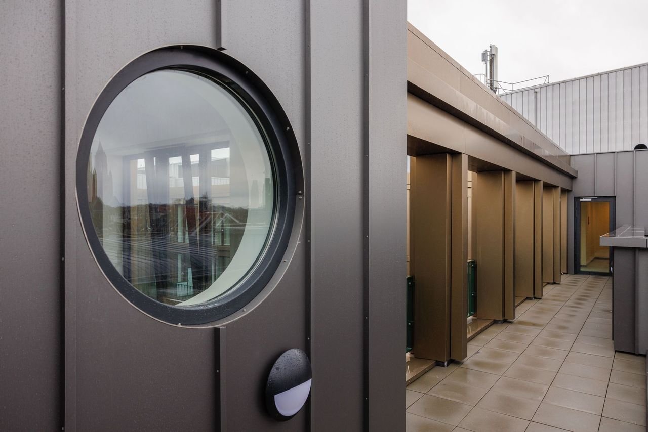 Modern living in the iconic Inde Lanscroon - Image 44