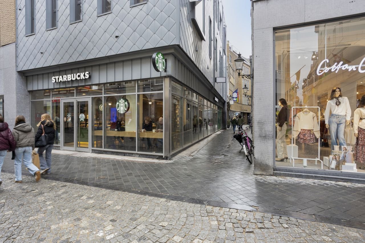 Modern living in the iconic Inde Lanscroon - Image 48