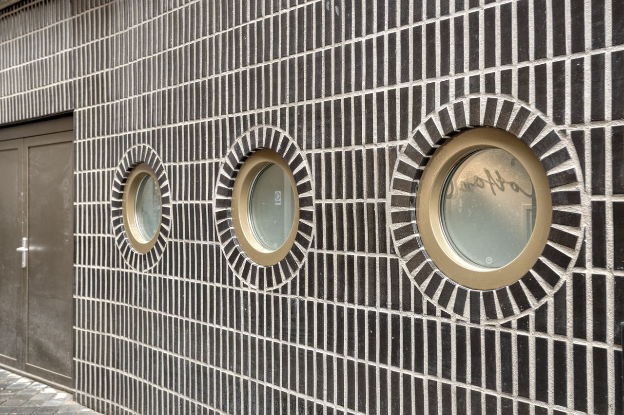 Modern living in the iconic Inde Lanscroon - Image 4