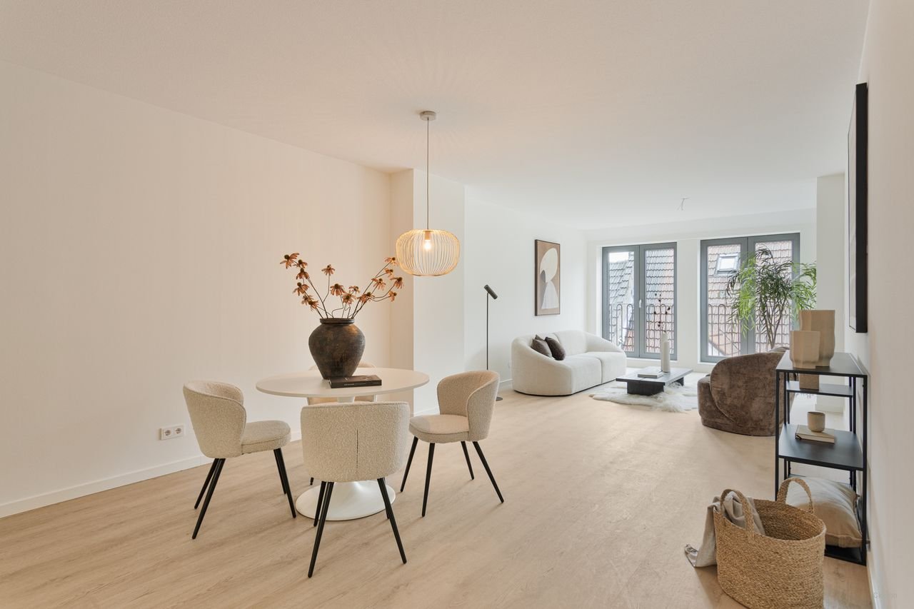 Modern living in the iconic Inde Lanscroon - Image 17