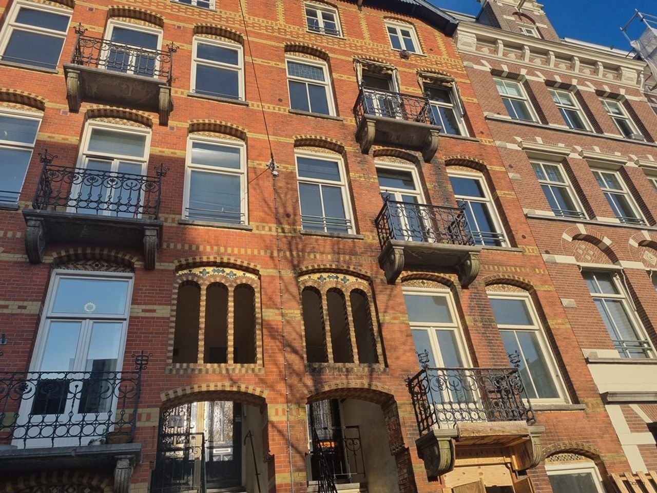 Luxury 2-bedroom apartment on the Overtoom - Image 22