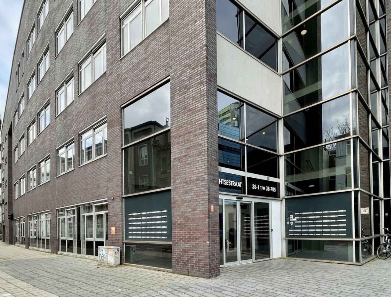 Moderne studio met gym & terras - Afbeelding 2