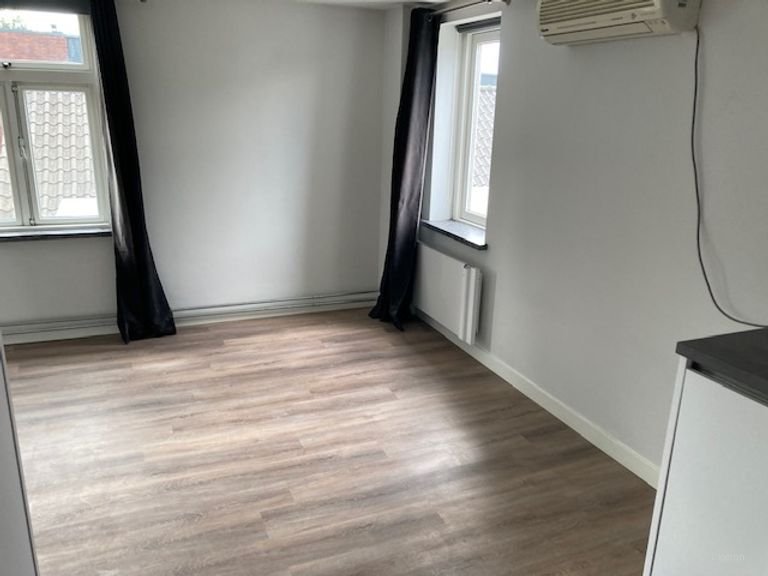 105m² wonen met eigen tuin en parkeren - Afbeelding 7