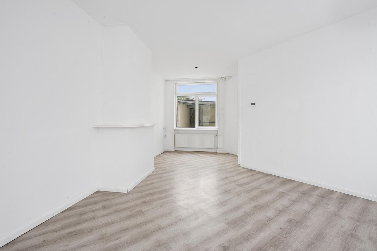 Corner house with A+++ label in Haarlem - Image 2