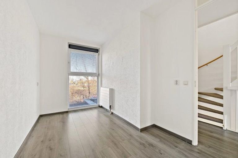 Woning aan water met 4 slaapkamers - Afbeelding 9