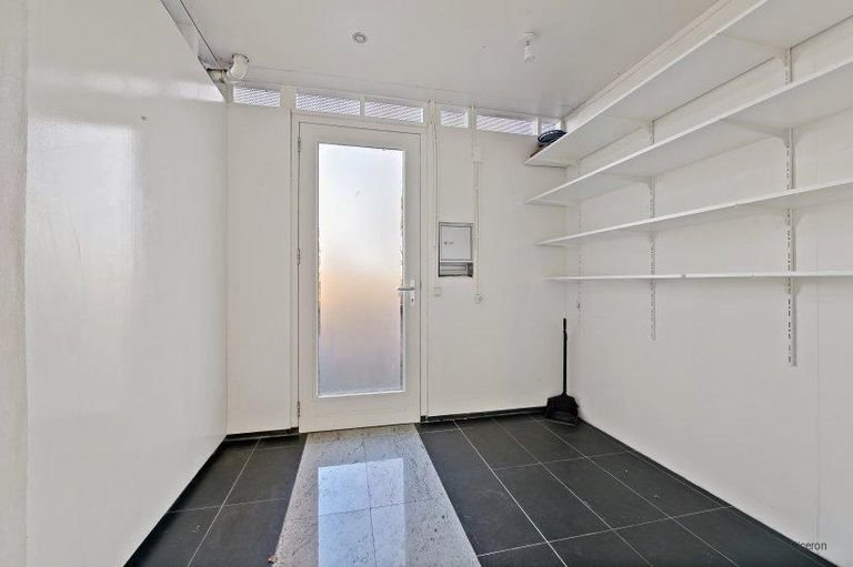 Woning aan water met 4 slaapkamers - Afbeelding 8