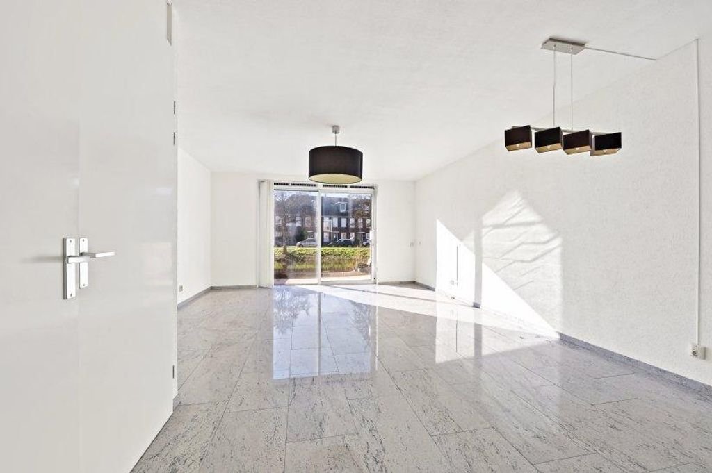 Woning aan water met 4 slaapkamers - Afbeelding 2